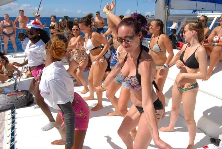 Saona Island: Catamaran/Speedboat Tour to a Dream Beach - The return to Bayahibe and your hotel