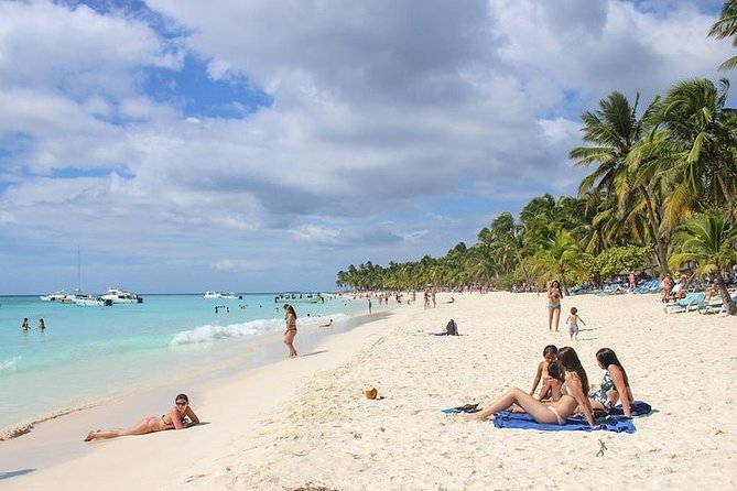 Saona Island Excursion by Catamaran and Speedboat (Full Day) - What the $95 price really covers