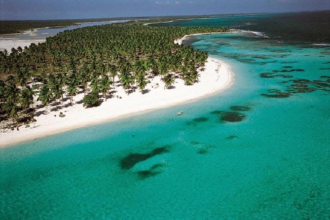 Saona Vip speedboat - Starting with a speedboat instead of a slow cruise