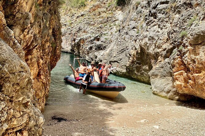 Secret Blue Gem Cave & Grama Bay Boat Tours Vlore - Blue Cave and Plazhi i Llovizit