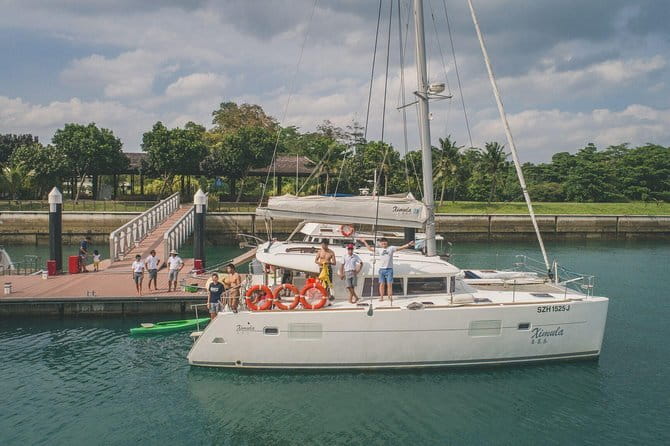 Singapore - Albatross Speedboat Adventures Cruising in Sentosa - Tekukor Island and restricted shores