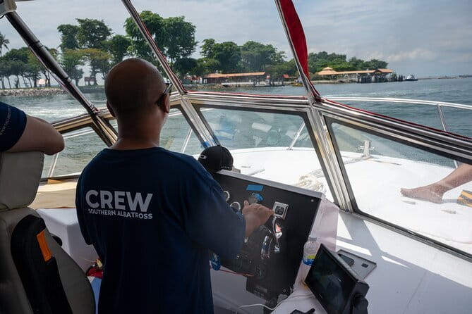 Singapore - Albatross Speedboat Adventures Cruising in Sentosa - Sentosa is your launch point