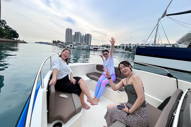 Singapore Southern Islands Speedboat Guided Tour - St. John’s Island and the wider setting
