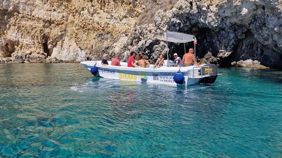Siracusa: Ortigia & Sea Caves Speedboat Tour with Swim Stop - Seeing Ortigia from the Siracusa waterfront