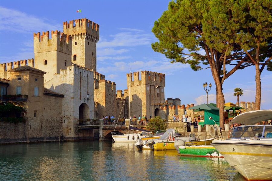 Sirmione: Walking and Speedboat Tour - Why Sirmione Works So Well on Foot and Water