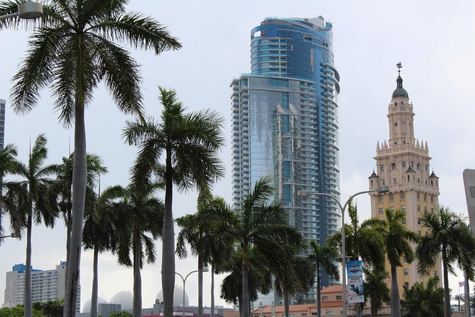 Small-Group Miami City and Speedboat Tour & Hotel Pick-up - Bayside Marketplace makes a practical ending