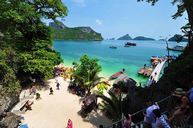 Snorkel and Kayak Tour to Angthong Marine Park by Speedboat from Koh Samui - Angthong’s limestone islands from a fast boat