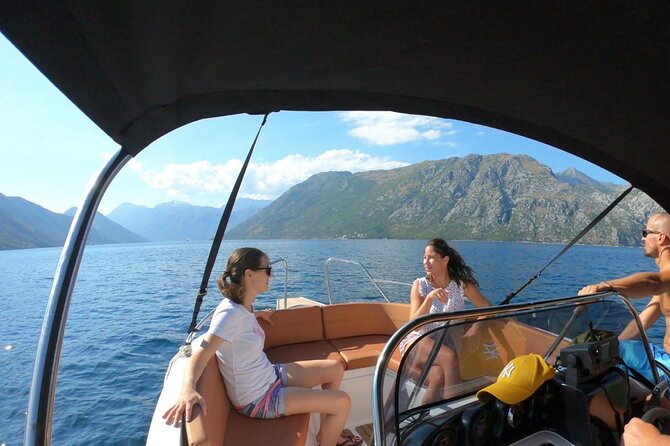 Speed Boat 3-Hour Guided Tour at the Blue Cave - Setting off from Spomenik Palim Za Slobodu