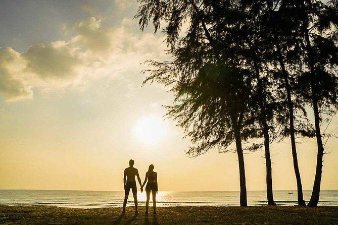 Speed Boat Private Sunset Snorkeling and sightseeing from Samui - Koh Mudsum, or Pig Island, is the most playful stop