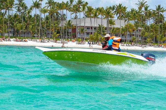 Speed Boat Ride and Snorkel Experience in Punta Cana - Guides named Felipe, Miguel, and Manuel