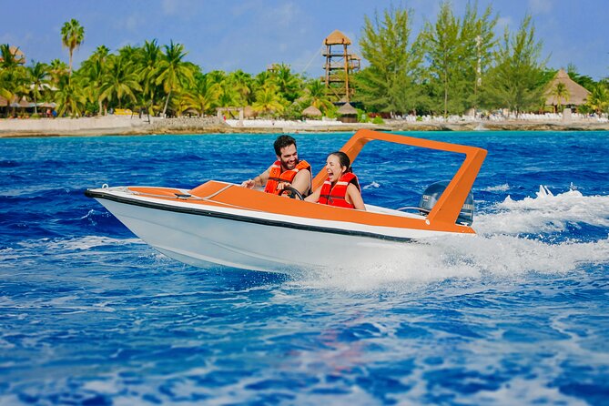 Speed Boat Snorkeling and Beach in Cozumel - The snorkeling stop in shallow water
