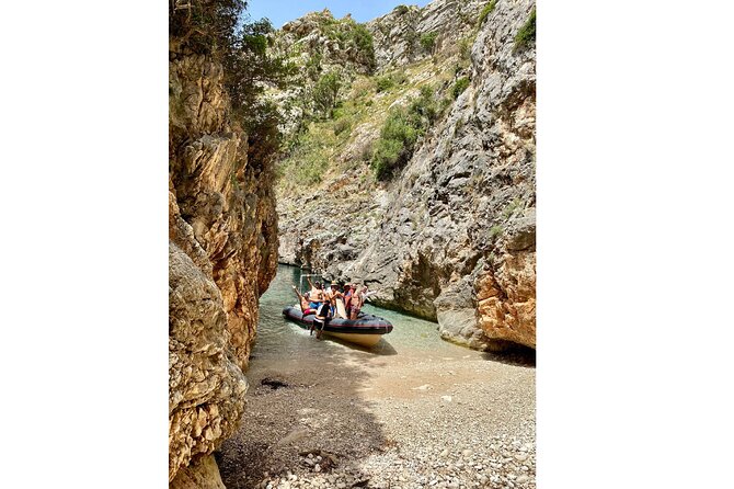 Speed Boat Tour to National Park and Grama Bay - Dafina Bay gives you the first proper swim