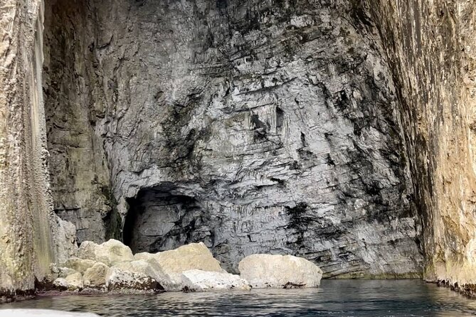 Speed Boat Trip to Haxhi Ali Cave and Karaburun Beach - Should you book it?