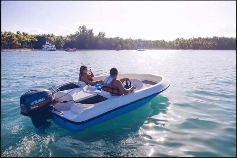 Speedboat Adventure and Snorkeling from Punta Cana - Taking the Wheel off Bávaro