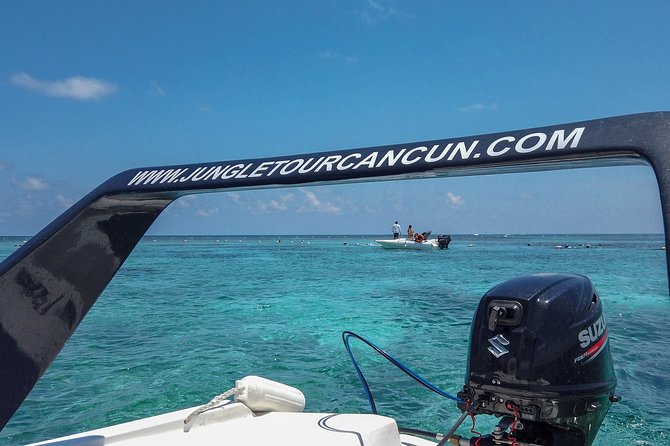 Speedboat and snorkel tour: Single Passenger Boat - Following the guide across Cancun’s water