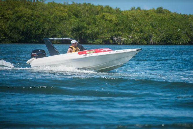 Speedboat and snorkel tour: Single Passenger Boat - Learning to handle your own boat