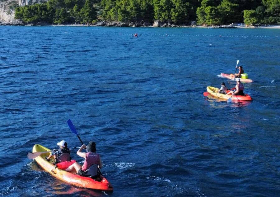 Speedboat to Hvar, Brač,Zečevo + Watersports - MPL Nautika - Bol, Brač: a short walk through island history