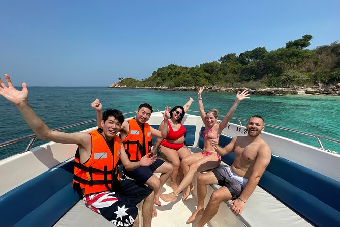 Speedboat Tour From Pattaya to Koh Larn Coral & Sak Island - Pattaya Beach and the parasailing platform