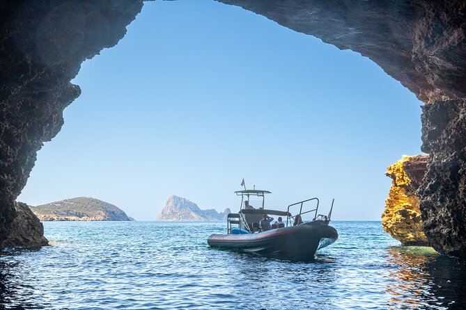 Speedboat tour to Es Vedra & Atlantis Ibiza - What the speedboat ride feels like