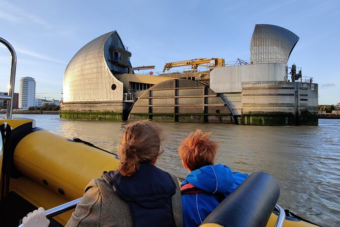 Speedboat 'Ultimate Tower Blast' from Tower Millennium Pier - 40 minutes - The Thames Barrier run brings the adrenaline