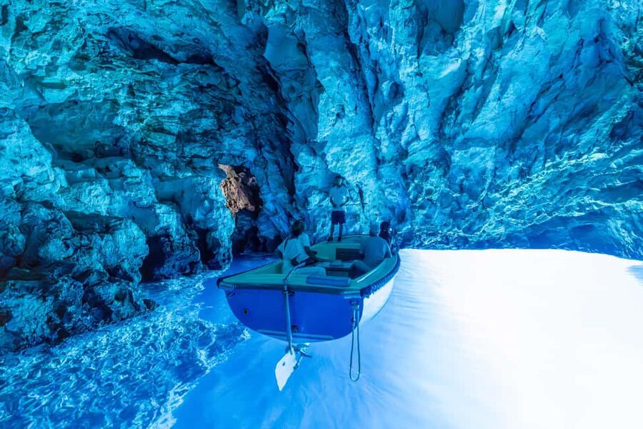 Split: Blue Cave & Hvar Small-Group Speedboat Tour - Key points to know before you book