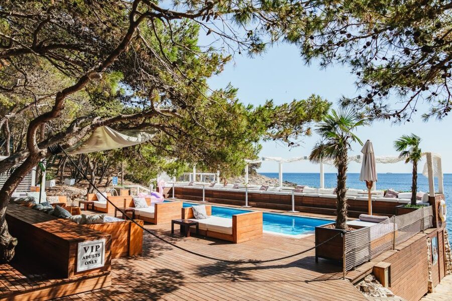 Split: Blue Cave, Vis & Hvar Full-Day Trip by Speedboat - Speedboat comfort, safety, and the weather question