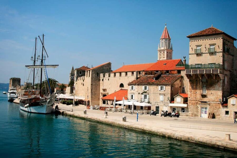 Split: Private Blue Lagoon 3 islands with speed boat - The ride back to Split