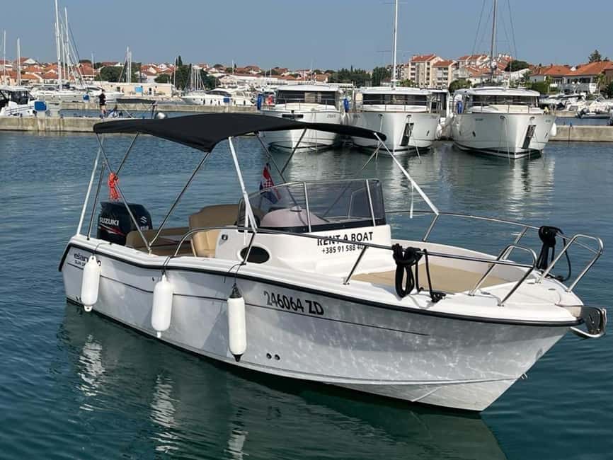 Split: Private Blue Lagoon 3 islands with speed boat - Trogir: a smart first stop before the swimming