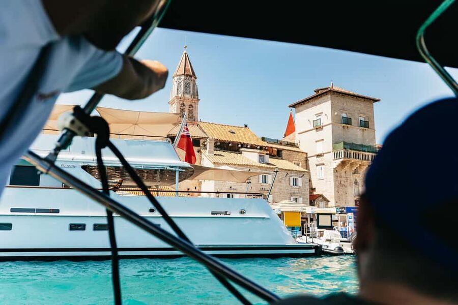 Split/Trogir: Blue lagoon and 3 islands speedboat tour - The ride can be thrilling or tiring