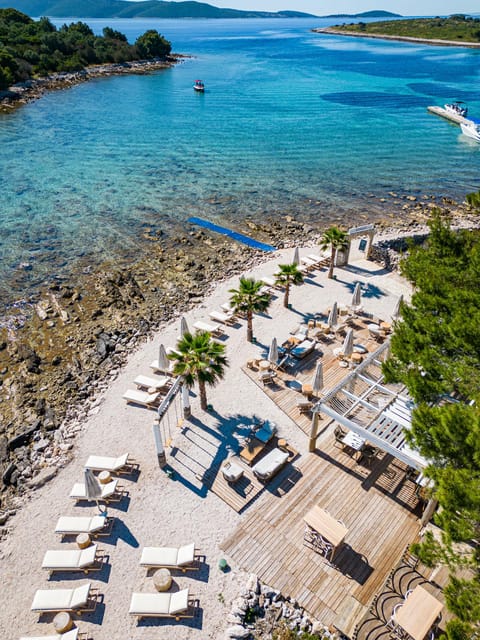Split/Trogir: Half-Day 3-Island Speedboat Adventure - Čiovo and the final beach-bar break