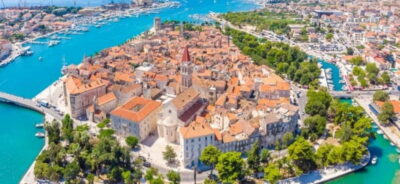 Split/Trogir: Trogir, Blue Lagoon, and Solta Speedboat Trip