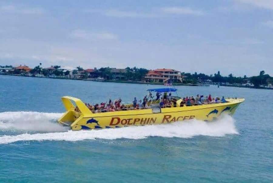 St. Pete Beach: Dolphin Racer Cruise by Speedboat - Racing out from St. Pete Beach