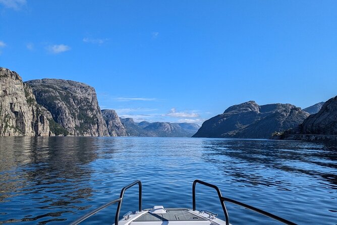 Stavanger: Guided Lysefjord Safari on Speedboat - What the optional minibus upgrade adds