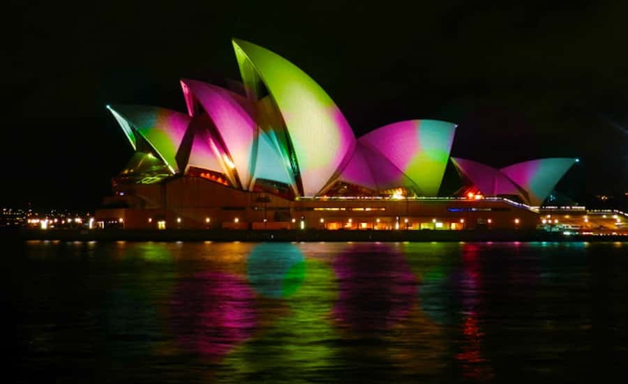Sydney Harbour: 30 Minute Slow Jet Boat Vivid Cruise - Why the slow speed matters