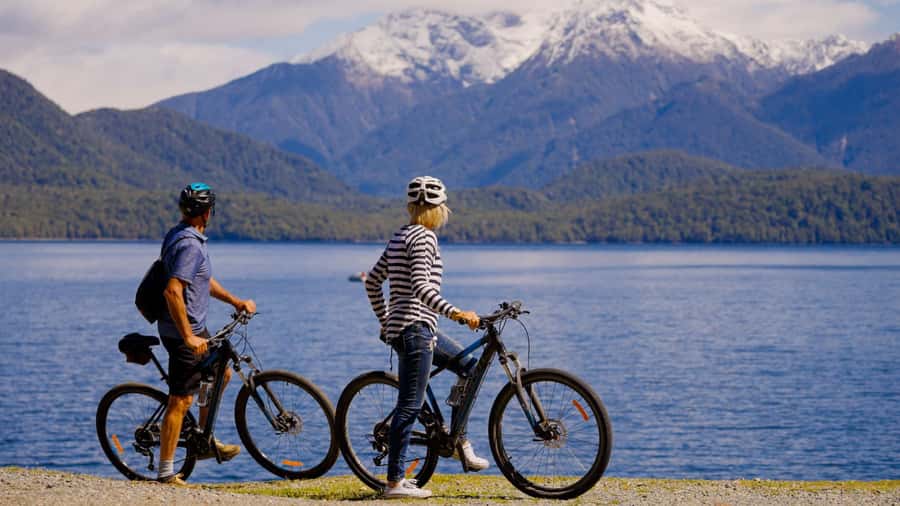 Te Anau: River Jet Boat and Bike Ride Tour with Local Guide - Jet boating on the Waiau River