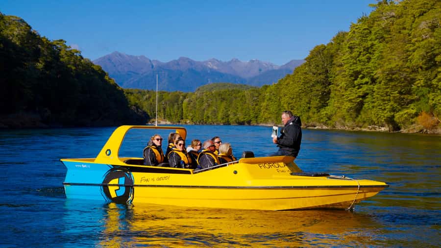Te Anau: River Jet Boat and Bike Ride Tour with Local Guide - Reaching Lake Manapouri