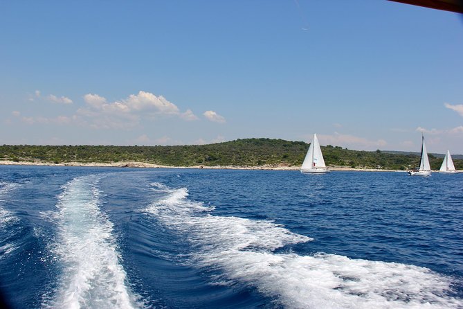 Three Islands Private Speedboat Tour With Blue Lagoon Stop - Maslinica: two hours in a small fishing village