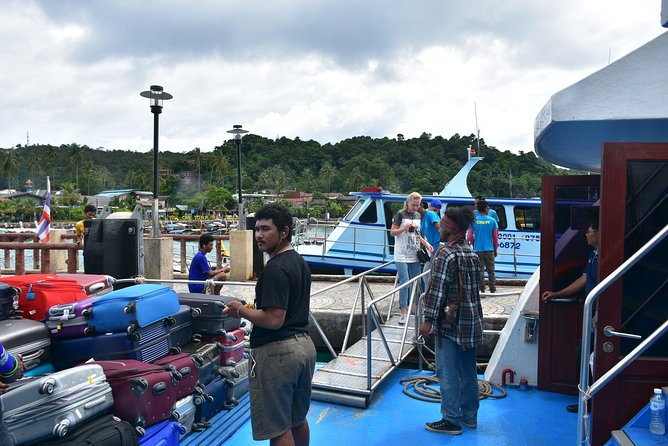 Travel from Koh Phi Phi to Krabi by Ferry/Speedboat - What the two-hour crossing is like