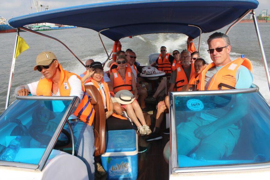 VIP Tour Enjoy Romantic Sunset by Speed Boat Free Cocktail - Key points at a glance