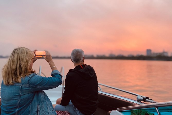 VIP Tour in Saigon: Romantic Sunset Cocktail by SpeedBoat - The 45 to 60 minute Saigon River cruise