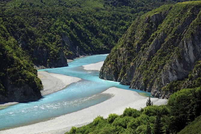 Waimakariri River Jet Boating from Christchurch - The Waimak Gorge ride