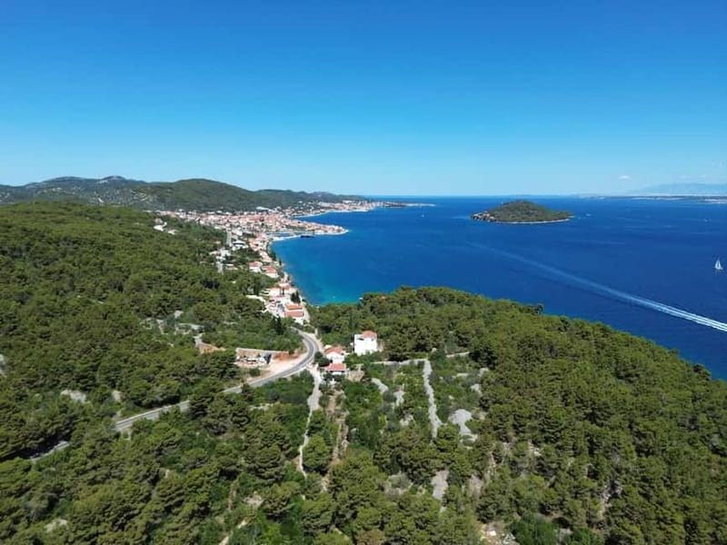 Zadar: 3 Islands Speedboat Tour with Drinks and Diving - Blue Bay Otrić starts the swimming