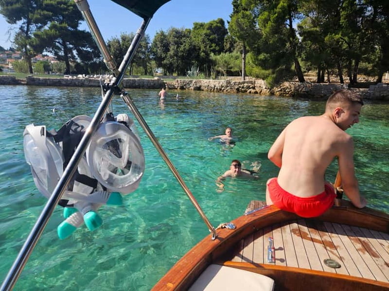 Zadar: Aperol Spritz & Island Vibes on Luxury Speedboat - Ošljak: a small island stop with room to wander