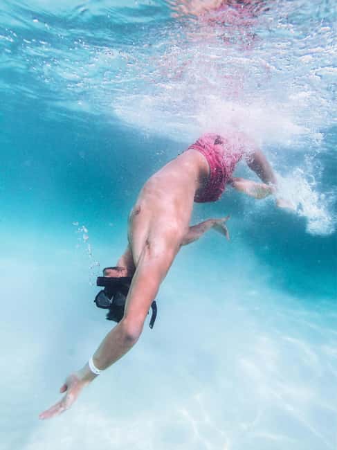 Zadar:Speedboat Tour Thrill Ride with Snorkeling on 3 island - The guides set the tone
